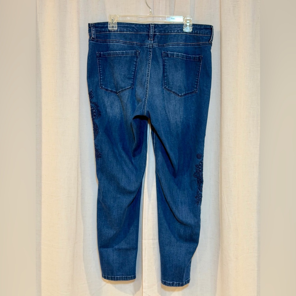 Crown and Ivy Navy Blue Skinny Jeans with Side Lace Embroidery - Picture 2 of 5